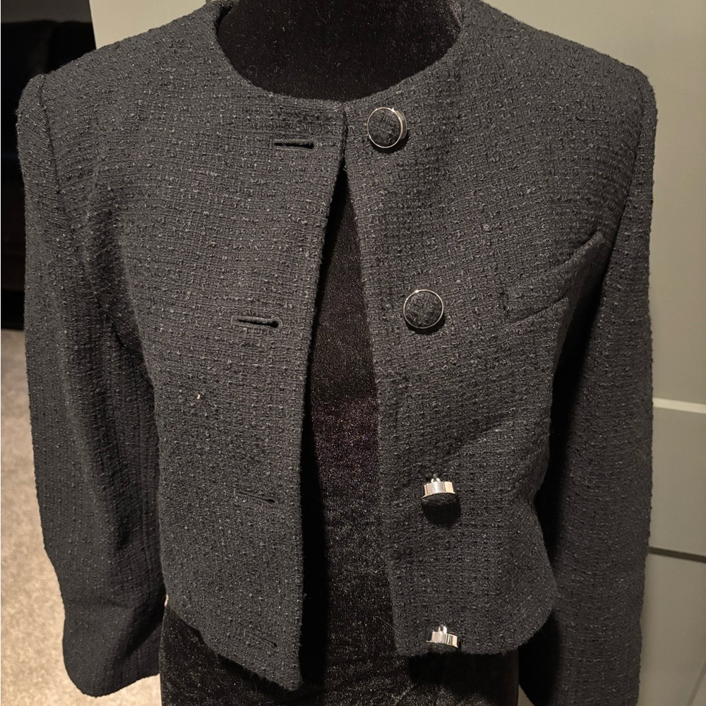 NWT Aritzia Babaton Acquire Jacket in Black with chrome detail Sz 0